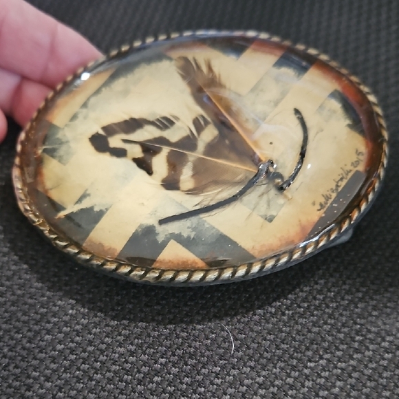 Nikki Zabicki Signed Resin Belt Buckle – Inlaid Feather – Southwestern Artisan –